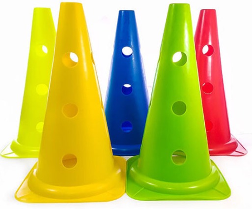 Cono Atletismo Equus Perforado Plástico 15" (38 cm)